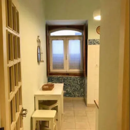 Flat In Historic Neighbourhood-2